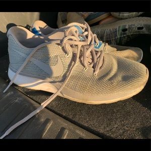 Nike tennis shoes size 8.5